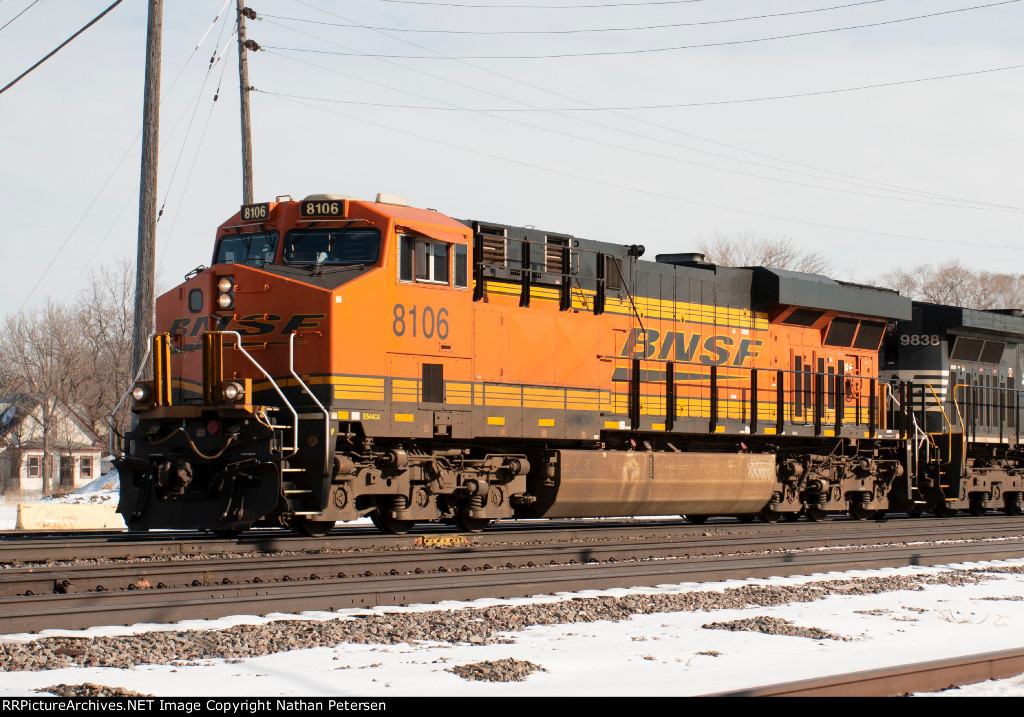 BNSF 8106